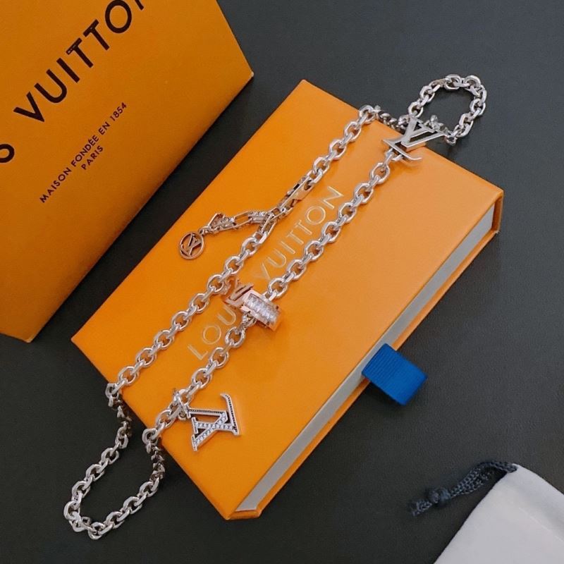 Louis Vuitton Necklaces